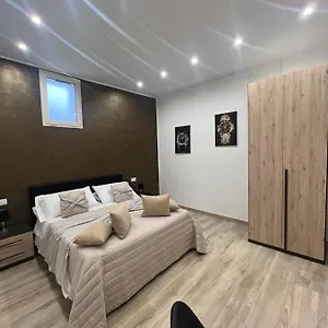 Goldenhouse Naples